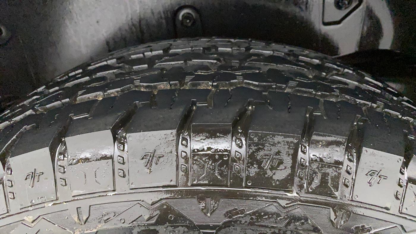 2023 Mahindra Thar LX D AT 4WD HT, Diesel, Automatic, 17,687 km, Right Rear Tyre Tread
