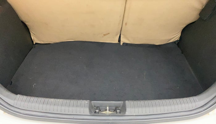 2012 Hyundai i20 SPORTZ 1.2, Petrol, Manual, 50,606 km, Boot Inside