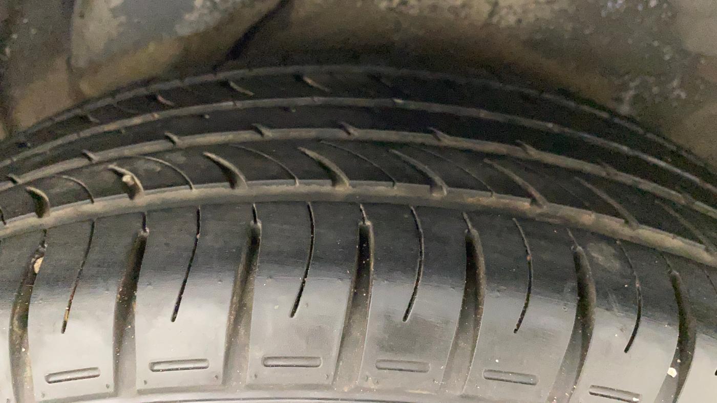 2012 Hyundai i20 SPORTZ 1.2, Petrol, Manual, 50,606 km, Left Rear Tyre Tread