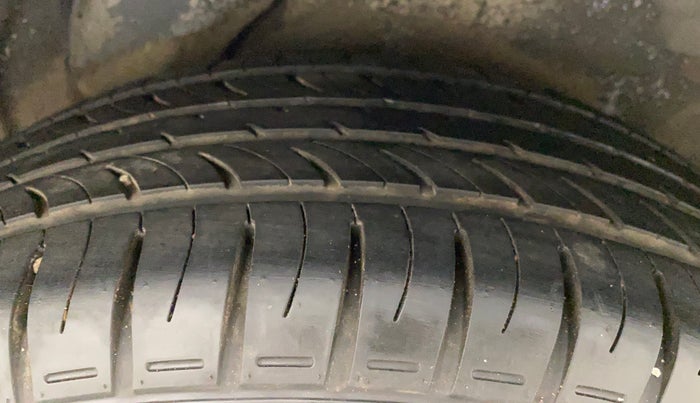 2012 Hyundai i20 SPORTZ 1.2, Petrol, Manual, 50,606 km, Left Rear Tyre Tread