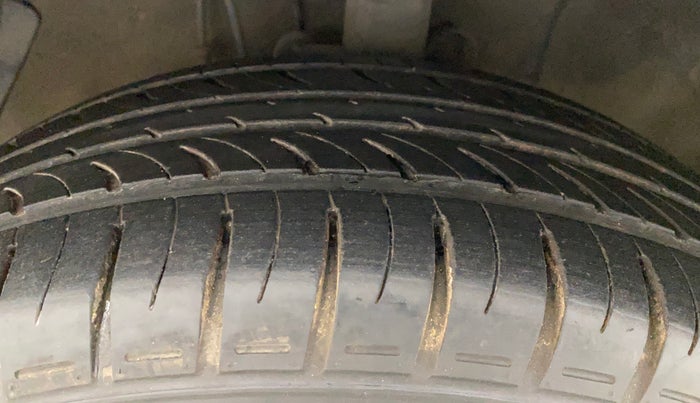 2012 Hyundai i20 SPORTZ 1.2, Petrol, Manual, 50,606 km, Left Front Tyre Tread