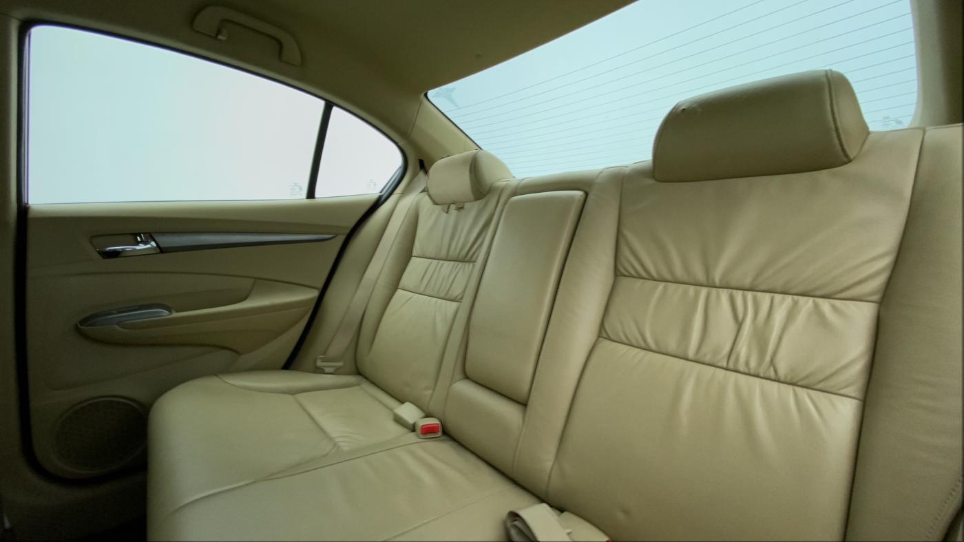 2013 Honda City V MT PETROL, Petrol, Manual, 86,071 km, Right Side Rear Door Cabin