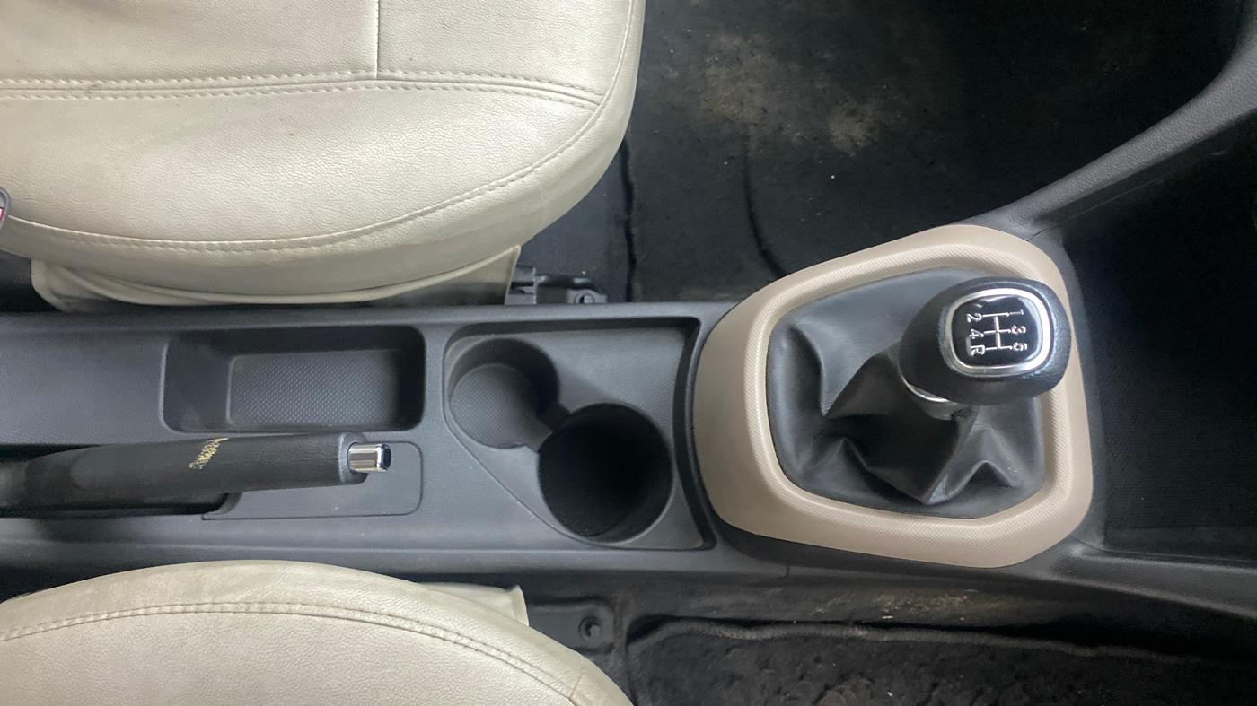 2014 Hyundai Grand i10 ASTA 1.2 KAPPA VTVT, Petrol, Manual, 33,573 km, Gear Lever