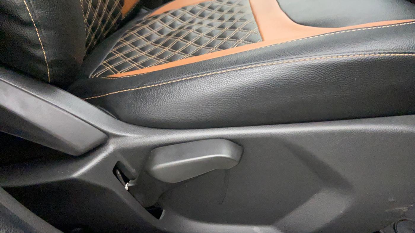 2019 Ford FREESTYLE TITANIUM + 1.2 TI-VCT, Petrol, Manual, 15,687 km, Driver Side Adjustment Panel