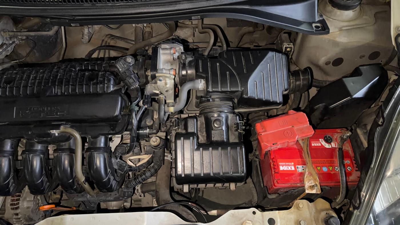 2015 Honda Brio E MT, Petrol, Manual, 98,180 km, Engine View - Left