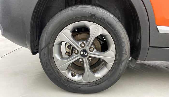 2020 KIA SELTOS HTK PLUS AT 1.5 DIESEL, Diesel, Automatic, 49,488 km, Right Rear Wheel