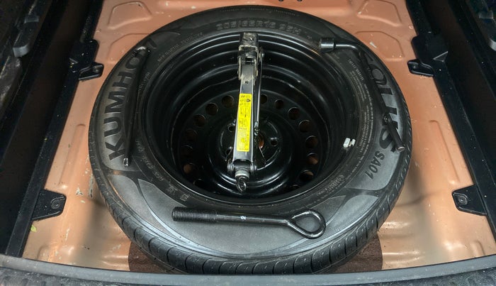 2020 KIA SELTOS HTK PLUS AT 1.5 DIESEL, Diesel, Automatic, 49,488 km, Spare Tyre