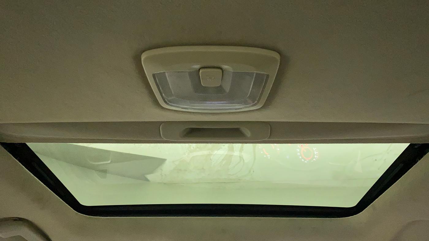 2019 Mahindra XUV300 W8 (O) 1.2 PETROL, Petrol, Manual, 69,558 km, Moonroof/ Sunroof