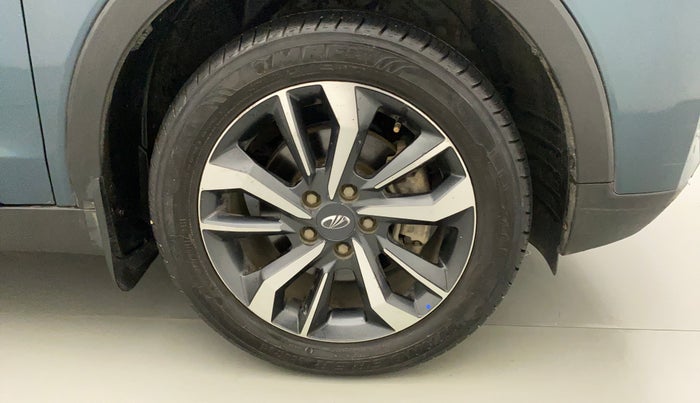 2019 Mahindra XUV300 W8 (O) 1.2 PETROL, Petrol, Manual, 69,558 km, Right Front Wheel