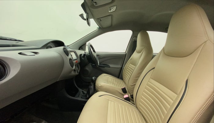 2011 Toyota Etios G, Petrol, Manual, 73,548 km, Right Side Front Door Cabin