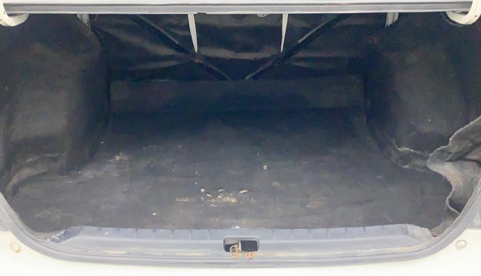 2011 Toyota Etios G, Petrol, Manual, 73,548 km, Boot Inside