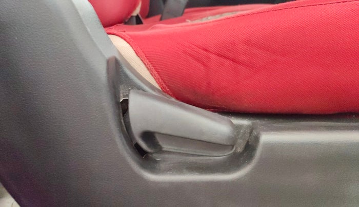 2018 Maruti Wagon R 1.0 VXI (O) AMT, Petrol, Automatic, 52,377 km, Driver Side Adjustment Panel