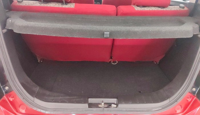 2018 Maruti Wagon R 1.0 VXI (O) AMT, Petrol, Automatic, 52,377 km, Boot Inside