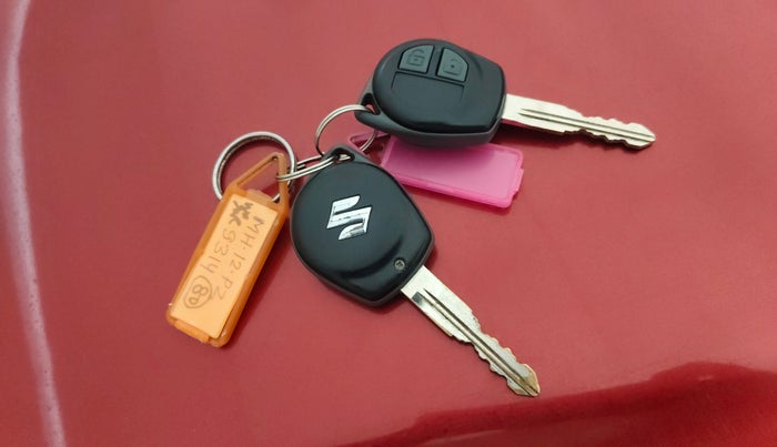 2018 Maruti Wagon R 1.0 VXI (O) AMT, Petrol, Automatic, 52,377 km, Key Close Up