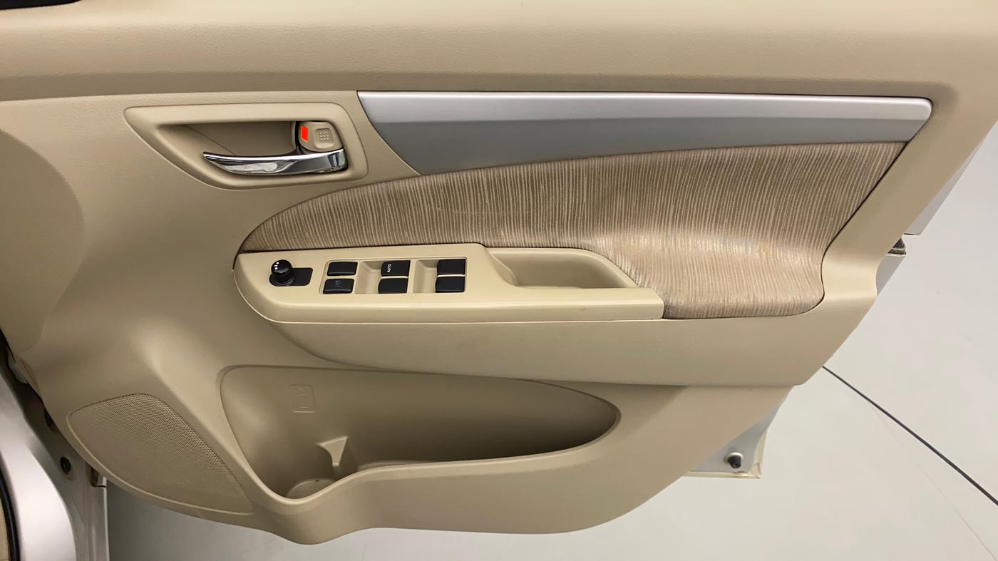 2012 Maruti Ertiga VDI, Diesel, Manual, 67,242 km, Driver Side Door Panels Control