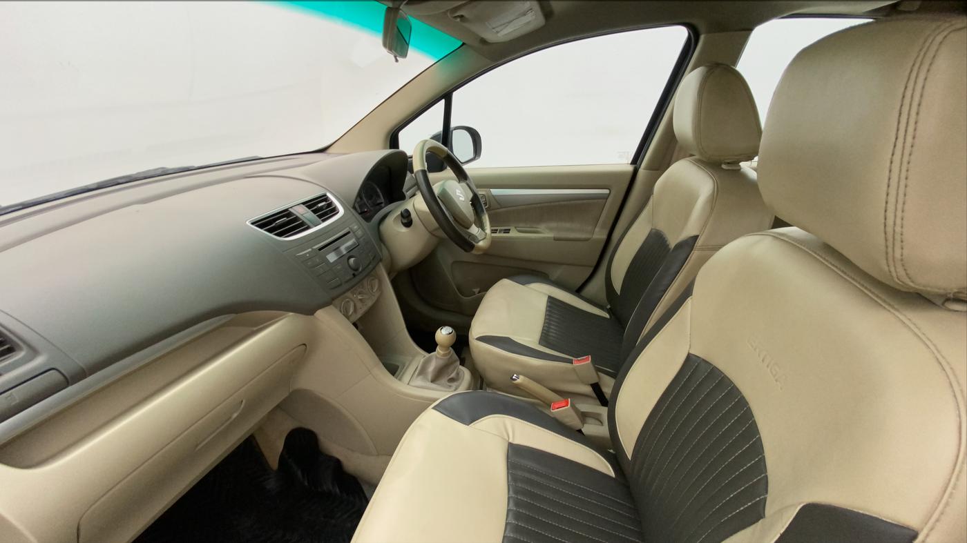 2012 Maruti Ertiga VDI, Diesel, Manual, 67,242 km, Right Side Front Door Cabin