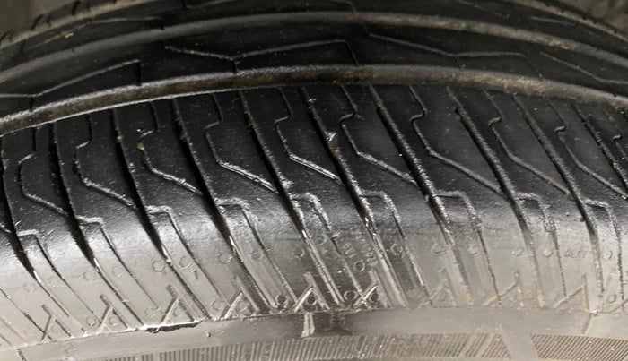 2025 Tata PUNCH Accomplished Plus (S) AMT, Petrol, Automatic, 8,487 km, Right Front Tyre Tread