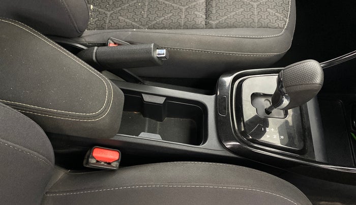 2025 Tata PUNCH Accomplished Plus (S) AMT, Petrol, Automatic, 8,487 km, Gear Lever