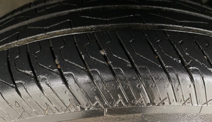 2025 Tata PUNCH Accomplished Plus (S) AMT, Petrol, Automatic, 8,487 km, Left Front Tyre Tread