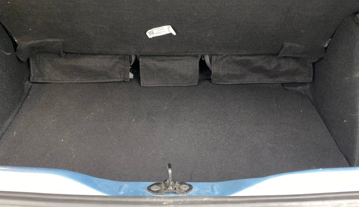 2025 Tata PUNCH Accomplished Plus (S) AMT, Petrol, Automatic, 8,487 km, Boot Inside