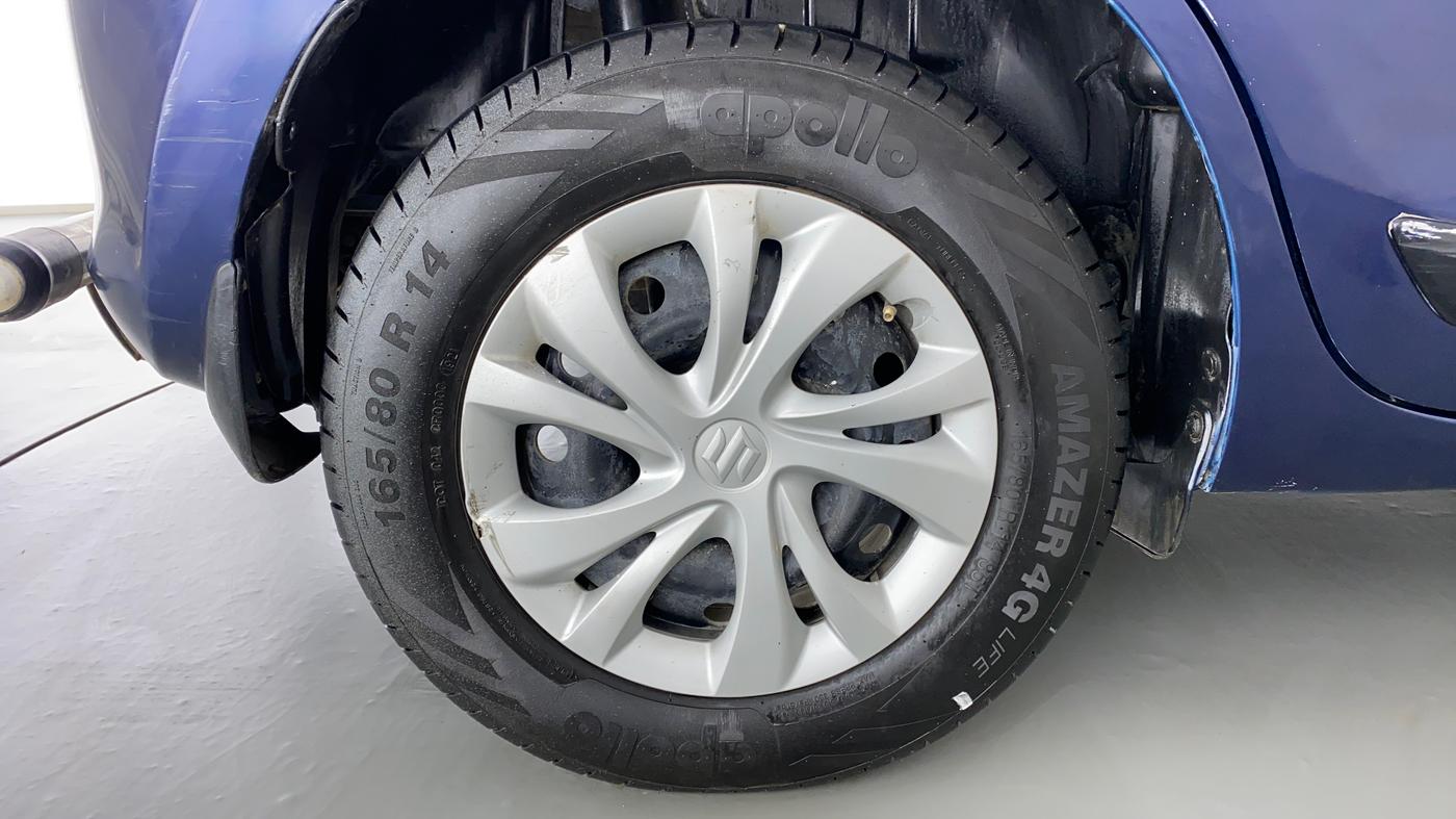 2018 Maruti Swift VXI D, Petrol, Manual, 94,328 km, Right Rear Wheel