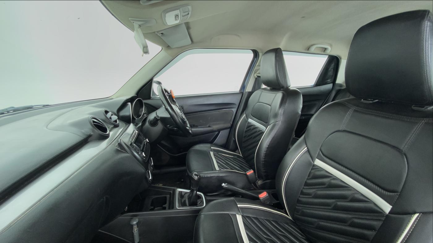 2018 Maruti Swift VXI D, Petrol, Manual, 94,328 km, Right Side Front Door Cabin