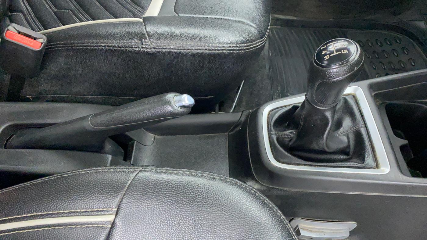 2018 Maruti Swift VXI D, Petrol, Manual, 94,328 km, Gear Lever