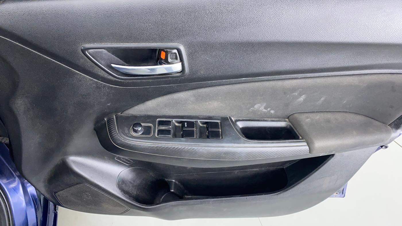 2018 Maruti Swift VXI D, Petrol, Manual, 94,328 km, Driver Side Door Panels Control