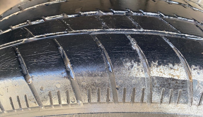 2019 Hyundai Elite i20 MAGNA PLUS 1.2, Petrol, Manual, 83,244 km, Right Rear Tyre Tread