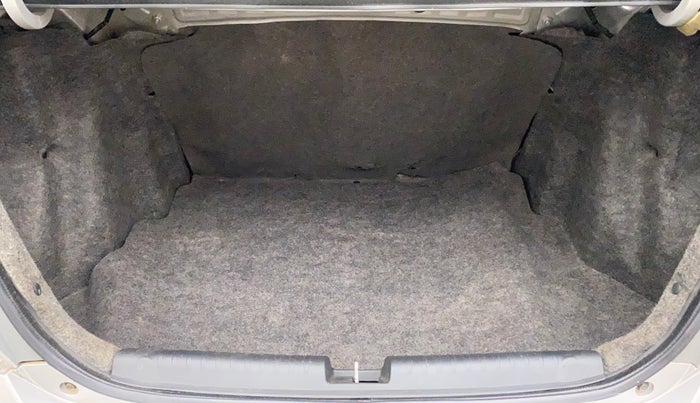 2015 Honda Amaze 1.2L I-VTEC VX, Petrol, Manual, 41,833 km, Boot Inside