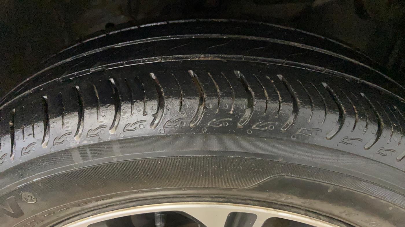 2023 Honda Amaze 1.2L I-VTEC VX, Petrol, Manual, 29,299 km, Right Front Tyre Tread