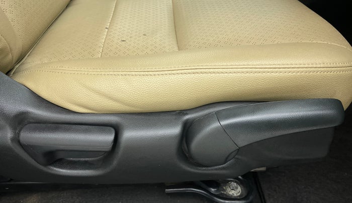 2018 Honda WR-V 1.2 i-VTEC VX MT, Petrol, Manual, 57,726 km, Driver Side Adjustment Panel
