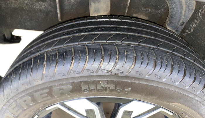 2022 Renault Kiger RXZ TURBO CVT, Petrol, Automatic, 10,345 km, Right Rear Tyre Tread