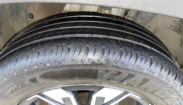 2022 Renault Kiger RXZ TURBO CVT, Petrol, Automatic, 10,345 km, Left Front Tyre Tread