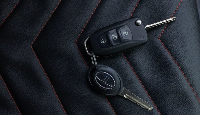 2019 Tata Tiago XZ PLUS PETROL, Petrol, Manual, 24,540 km, Key Close Up