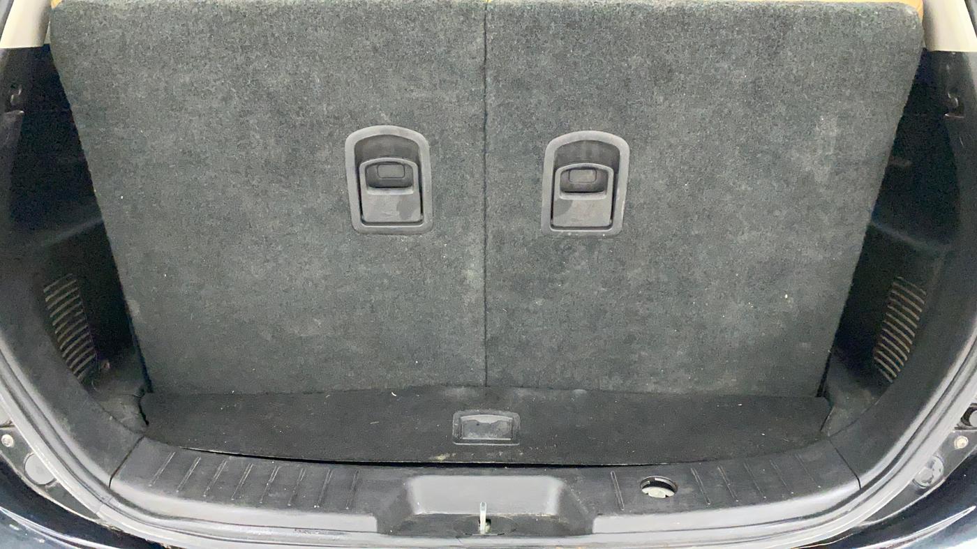 2019 Mahindra XUV500 W11 (O) AT, Diesel, Automatic, 52,460 km, Boot Inside