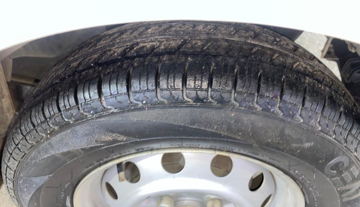 2017 Hyundai Eon ERA PLUS (O), Petrol, Manual, 54,359 km, Left Rear Tyre Tread