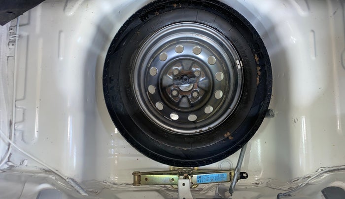 2017 Hyundai Eon ERA PLUS (O), Petrol, Manual, 54,359 km, Spare Tyre