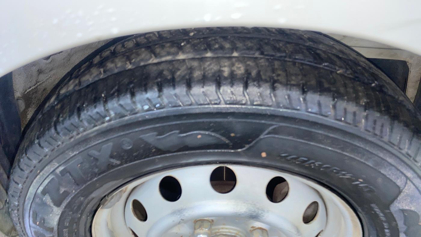 2017 Hyundai Eon ERA PLUS (O), Petrol, Manual, 54,359 km, Right Front Tyre Tread