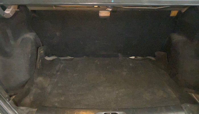 2015 Maruti Swift Dzire VXI, Petrol, Manual, 54,190 km, Boot Inside