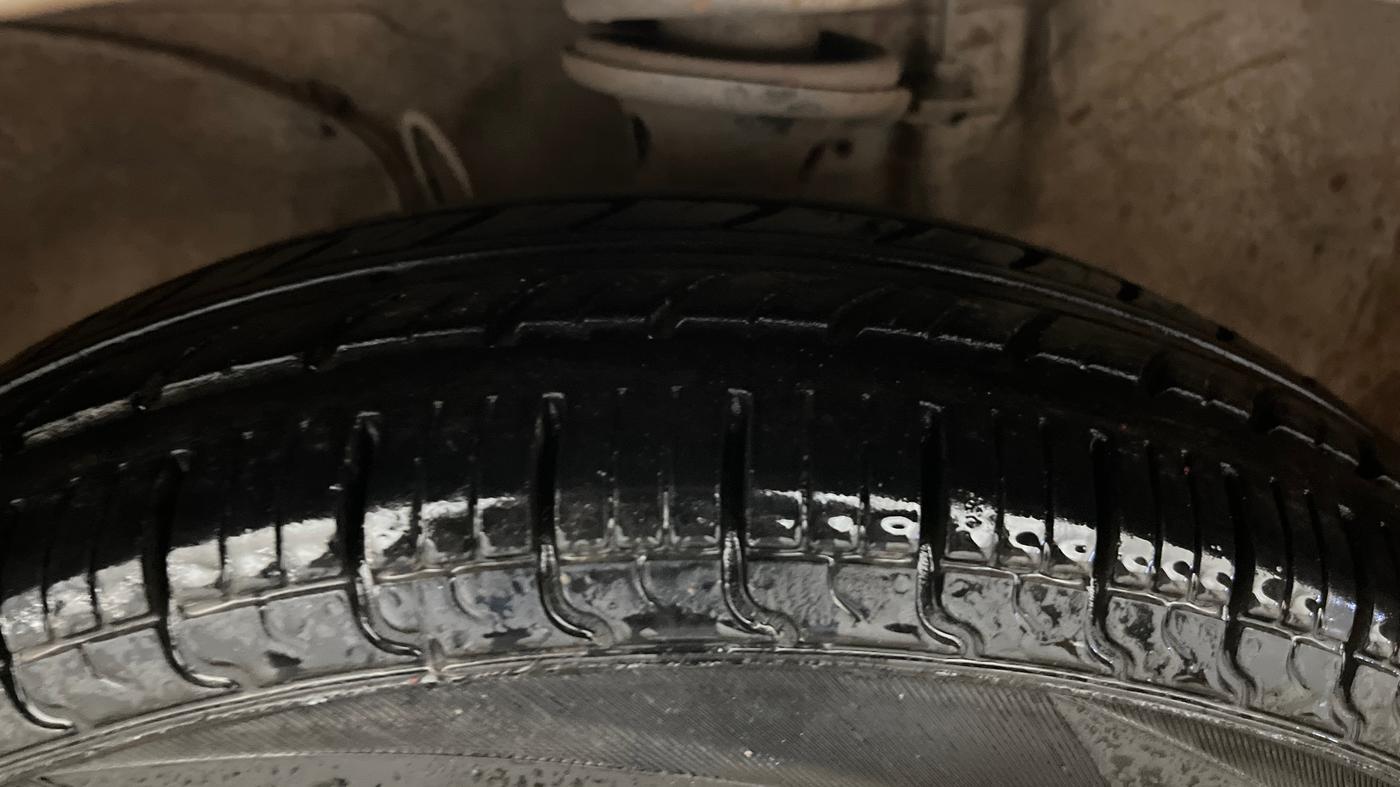 2020 Maruti Alto VXI, Petrol, Manual, 40,382 km, Left Front Tyre Tread