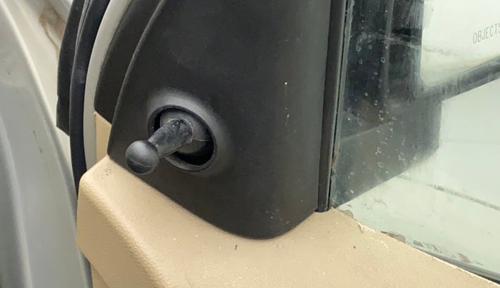2010 Hyundai i10 ERA 1.1, Petrol, Manual, 60,967 km, Right rear-view mirror - ORVM knob broken and not working