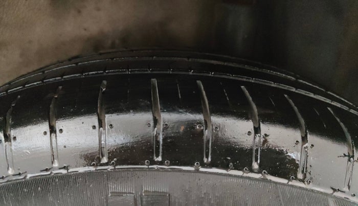 2013 Maruti Ritz ZXI, Petrol, Manual, 57,961 km, Left Rear Tyre Tread