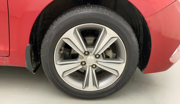 2018 Hyundai Verna 1.6 VTVT SX, Petrol, Manual, 52,517 km, Right Front Wheel