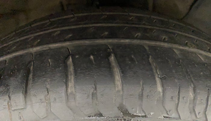 2018 Hyundai Verna 1.6 VTVT SX, Petrol, Manual, 52,517 km, Right Front Tyre Tread