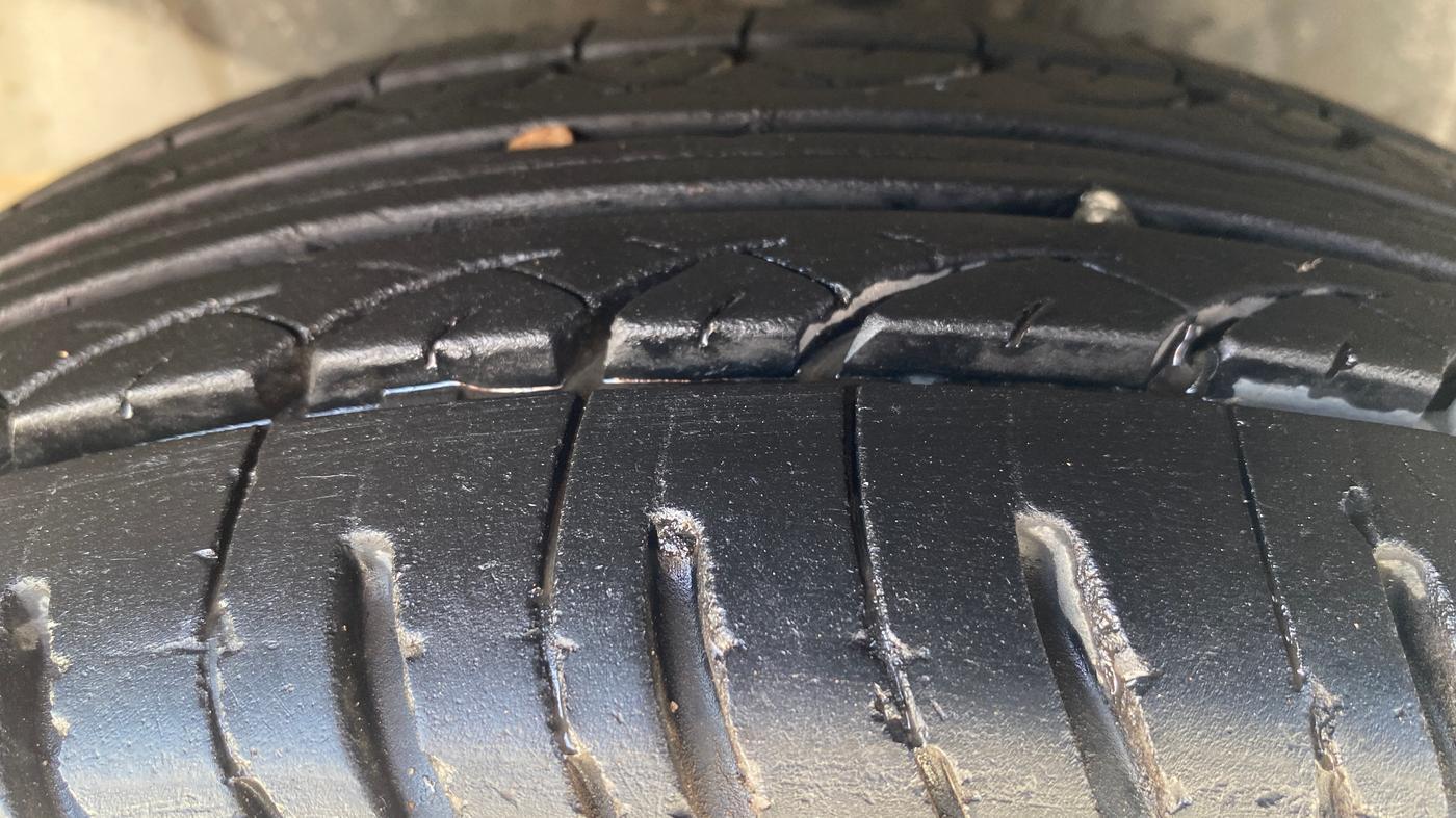 2013 Honda Amaze 1.5L I-DTEC S, Diesel, Manual, 55,585 km, Left Front Tyre Tread