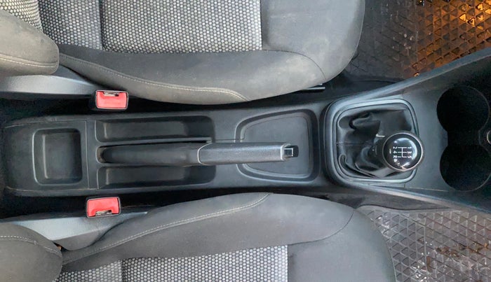 2020 Volkswagen Polo COMFORTLINE 1.0L TSI, Petrol, Manual, 70,362 km, Gear Lever