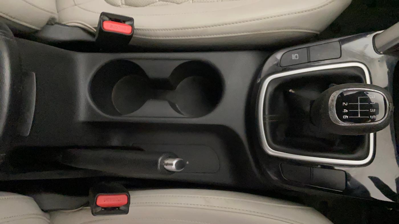 2021 KIA SELTOS HTX 1.5 PETROL, Petrol, Manual, 1,09,542 km, Gear Lever