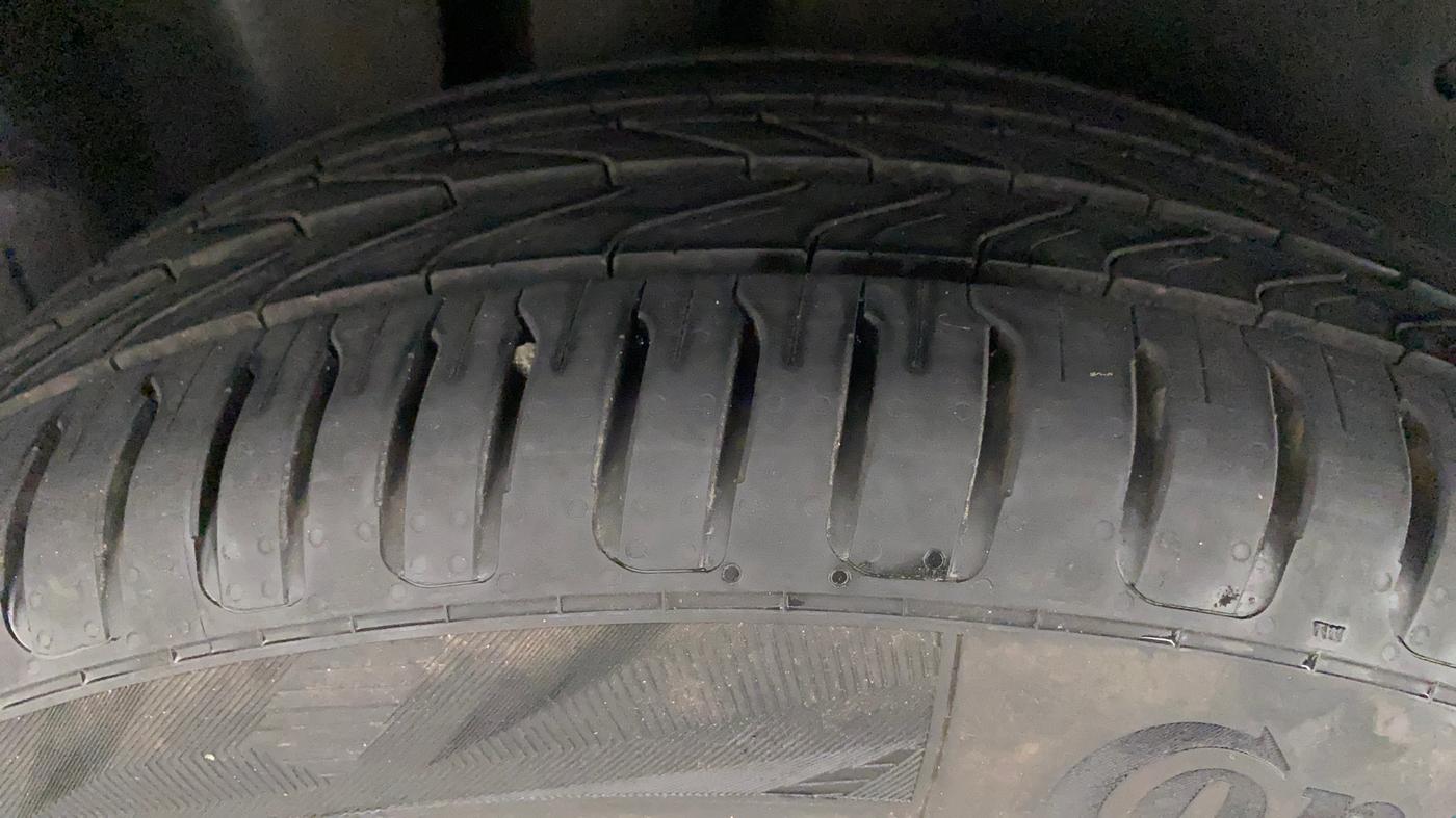 2021 MG HECTOR SHARP 1.5 PETROL CVT, Petrol, Automatic, 9,228 km, Right Rear Tyre Tread