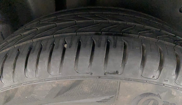 2021 MG HECTOR SHARP 1.5 PETROL CVT, Petrol, Automatic, 9,228 km, Right Rear Tyre Tread